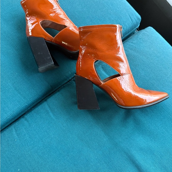 Jeffrey Campbell - Picture 4 of 9